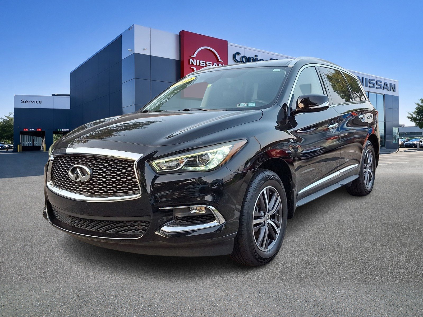 Used 2019 Black Obsidian INFINITI LUXE image 2