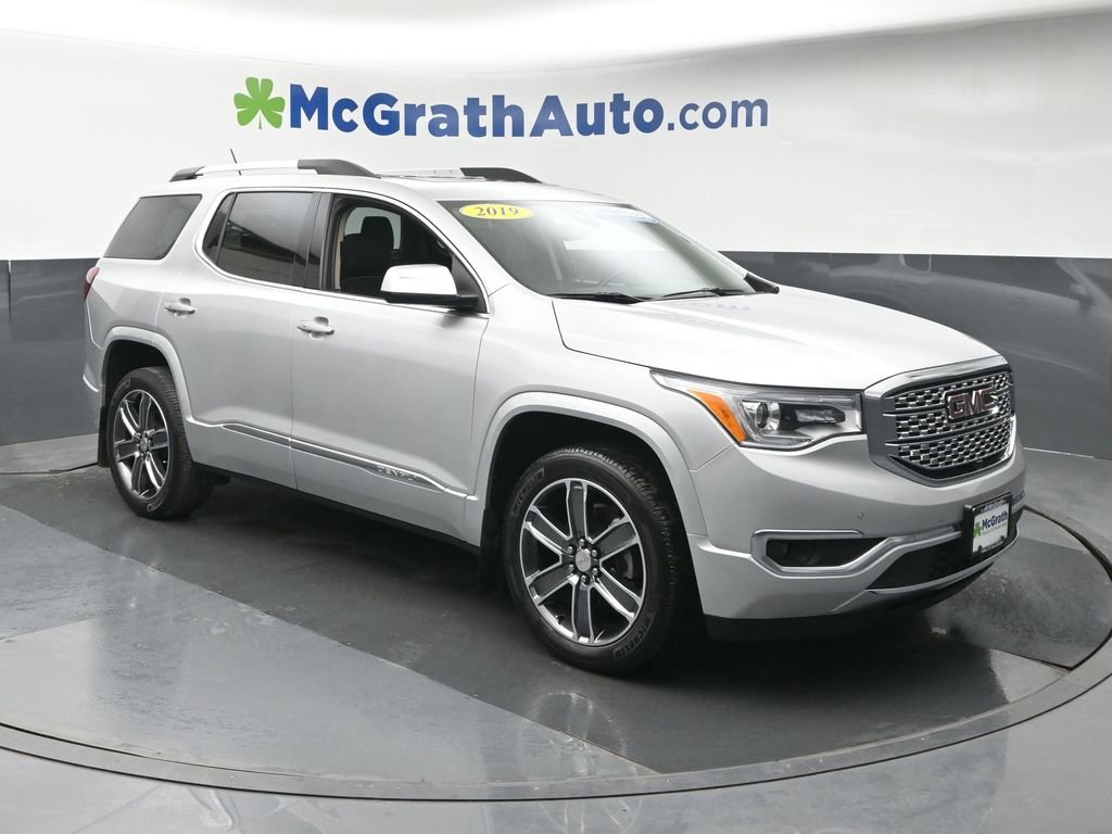 Used 2019 Silver GMC Denali image 2
