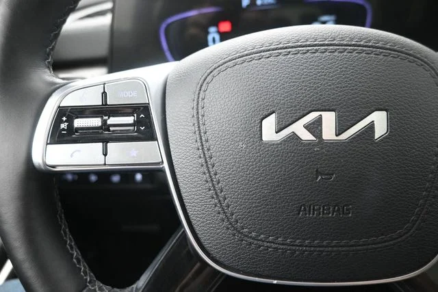 Used 2024 Ebony Black Kia EX image 29