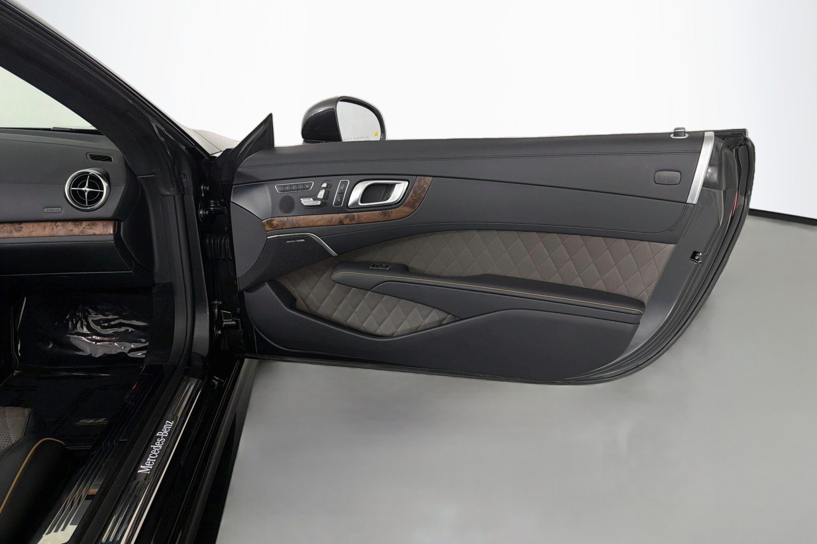 Used 2020 Graphite Grey Metallic Mercedes-Benz 450 image 28