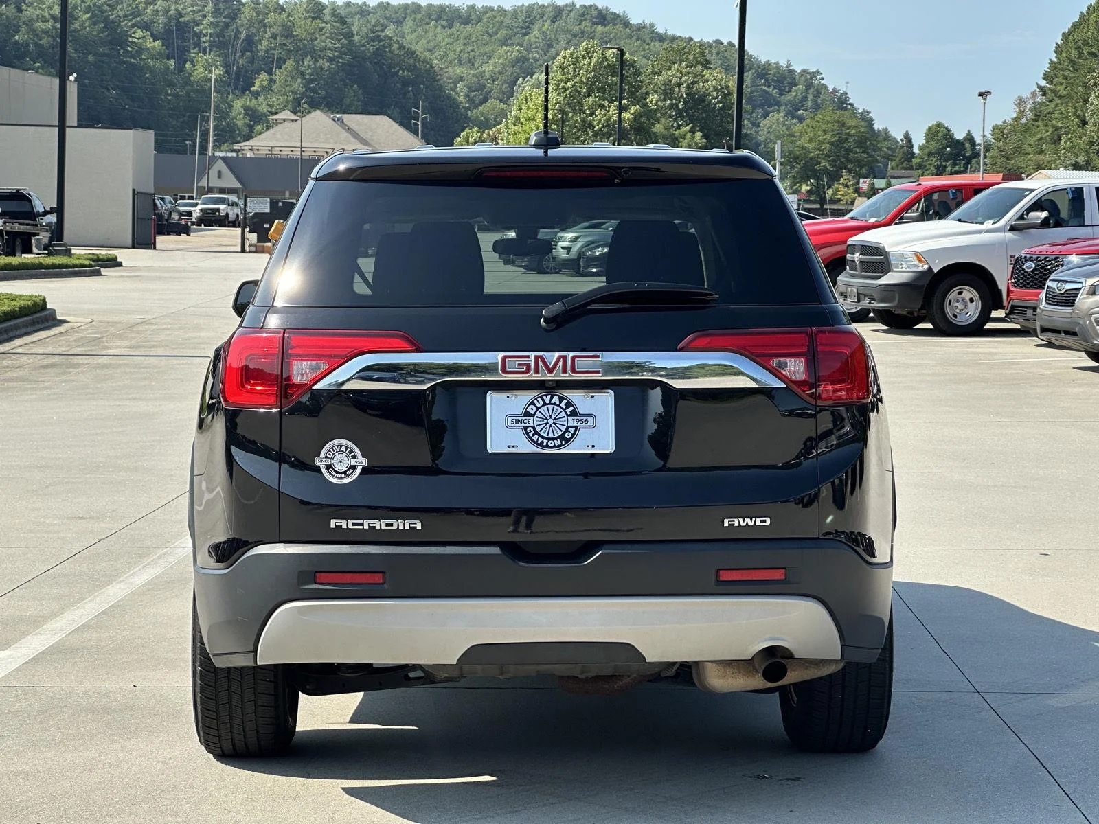 Used 2019 EBONY TWILIGHT METALLIC GMC SLE image 6