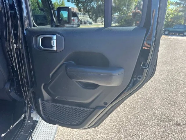 Used 2020 Black Jeep Sport image 17