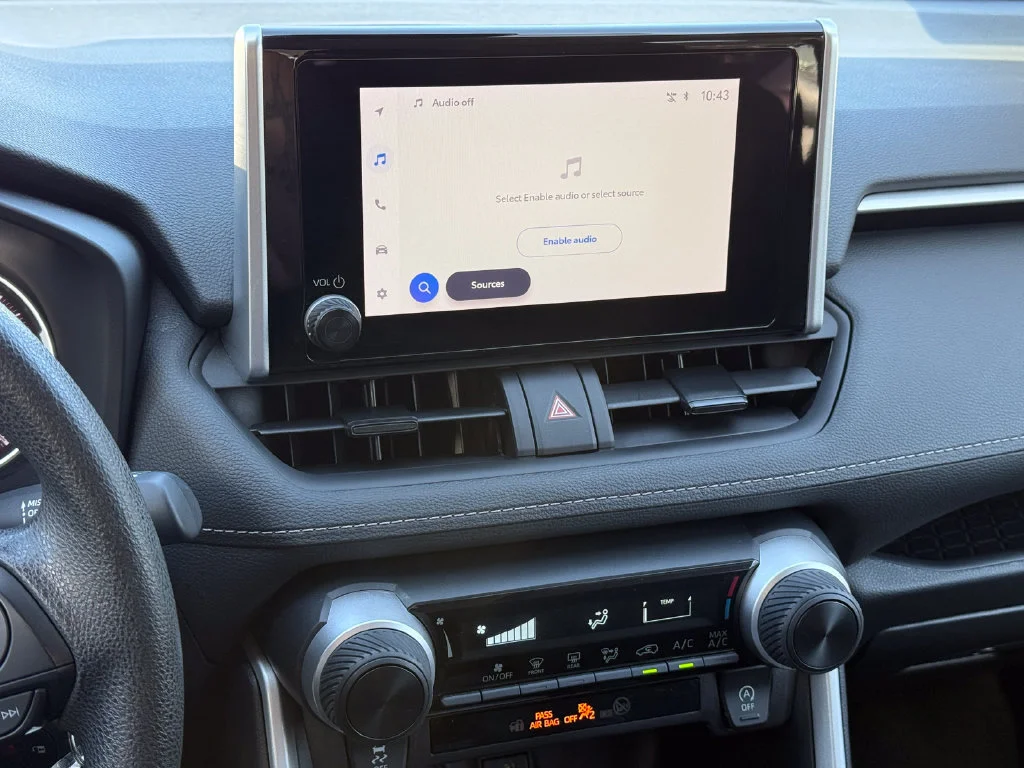 Used 2025  Toyota LE image 28