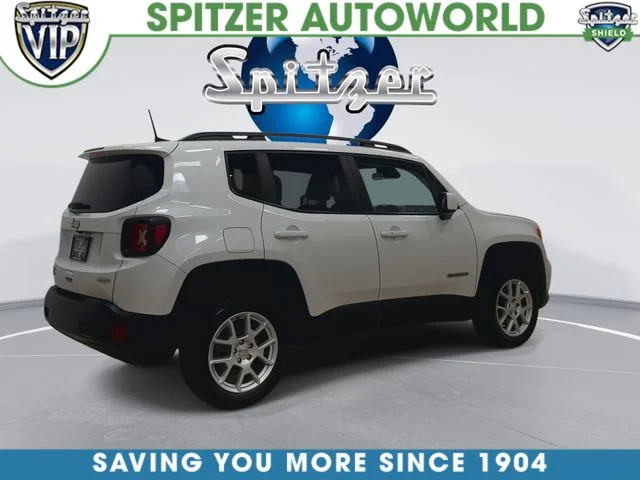 Used 2019 White Jeep Latitude image 9