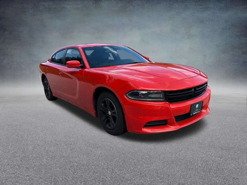 Used 2020 Orange Dodge SXT image 8