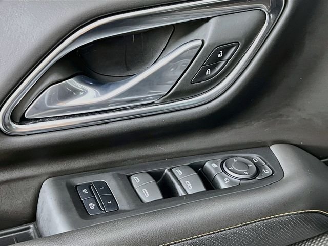 2023 GMC Yukon AT4 - Photo 9