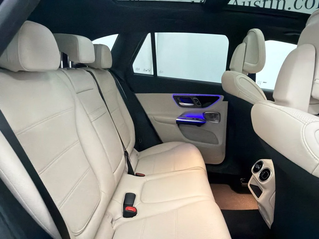 New 2027 Gray Mercedes-Benz GLC 300 image 30