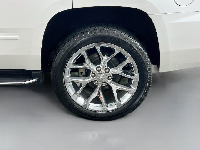 Used 2019 IRIDESCENT PEARL TRICOAT Chevrolet Premier image 41