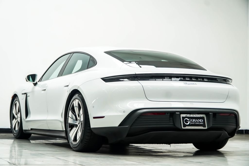 Used 2024 White Porsche Base image 15