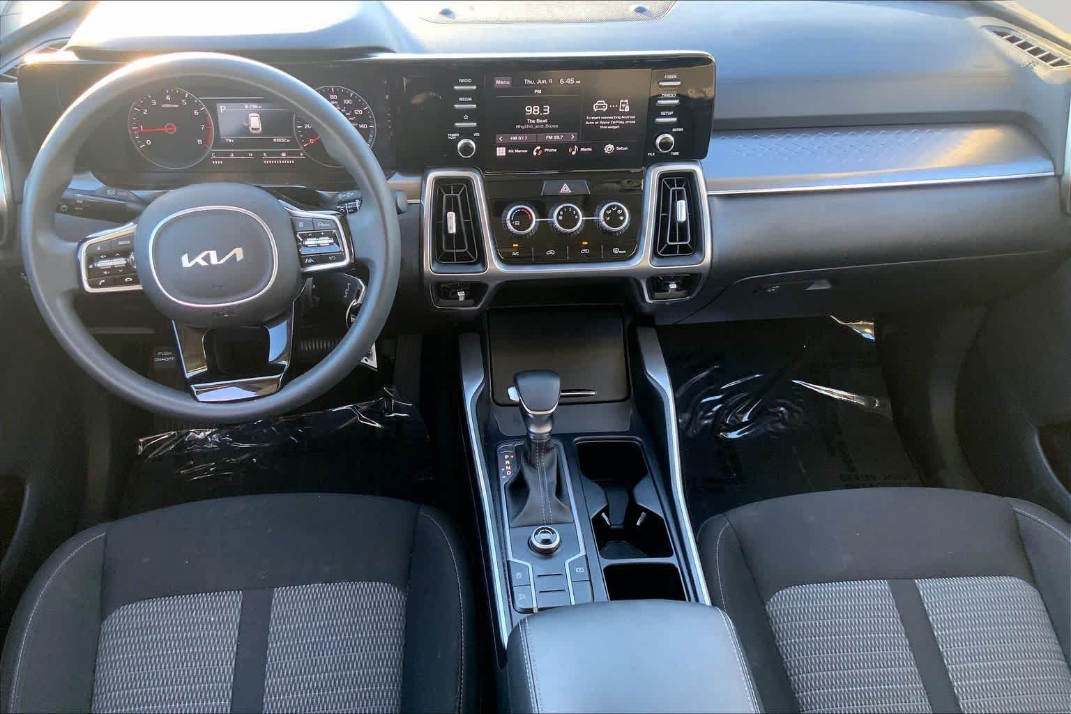 Used 2023 Glacial White Pearl Kia LX image 14