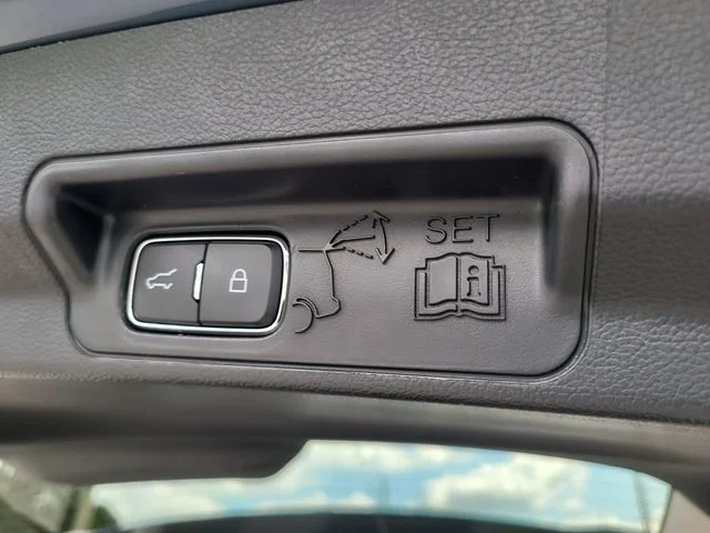 Used 2025 Blue Ford Active image 11