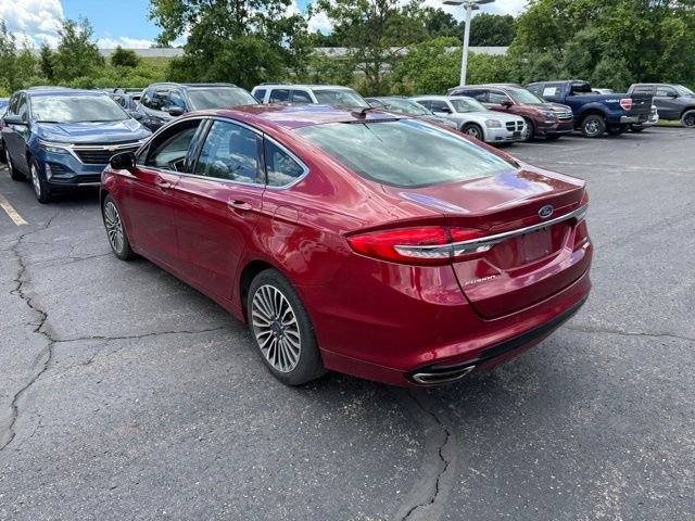 Used 2017 Red Ford SE image 2