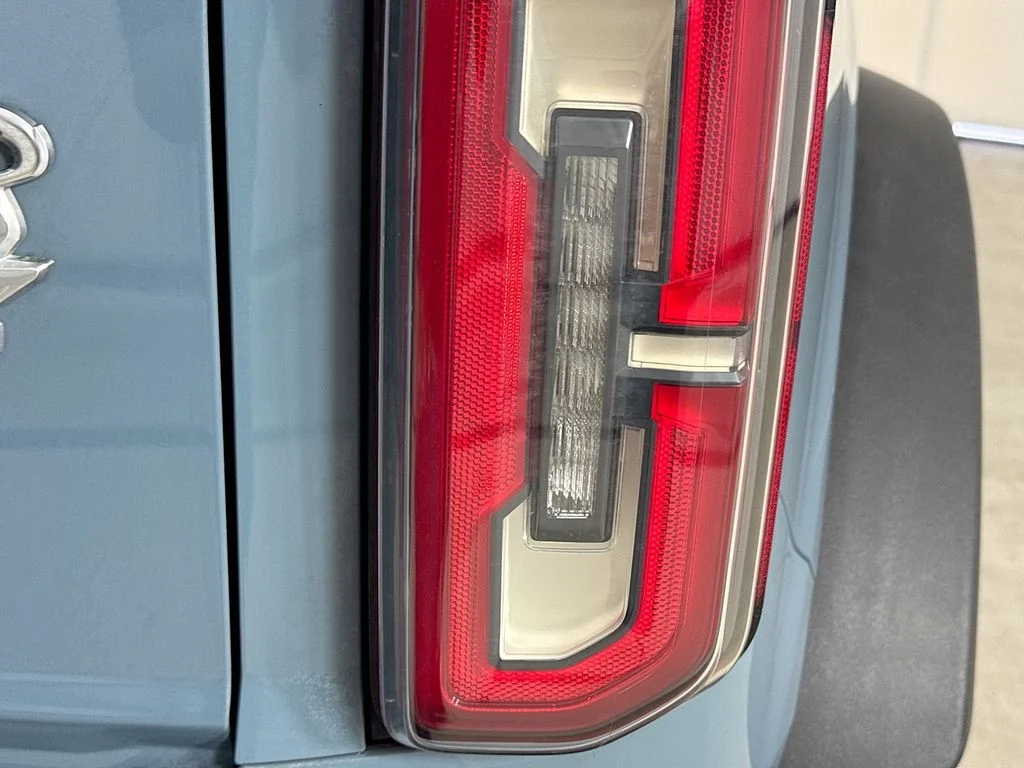 Used 2022 Gray Ford Badlands image 25