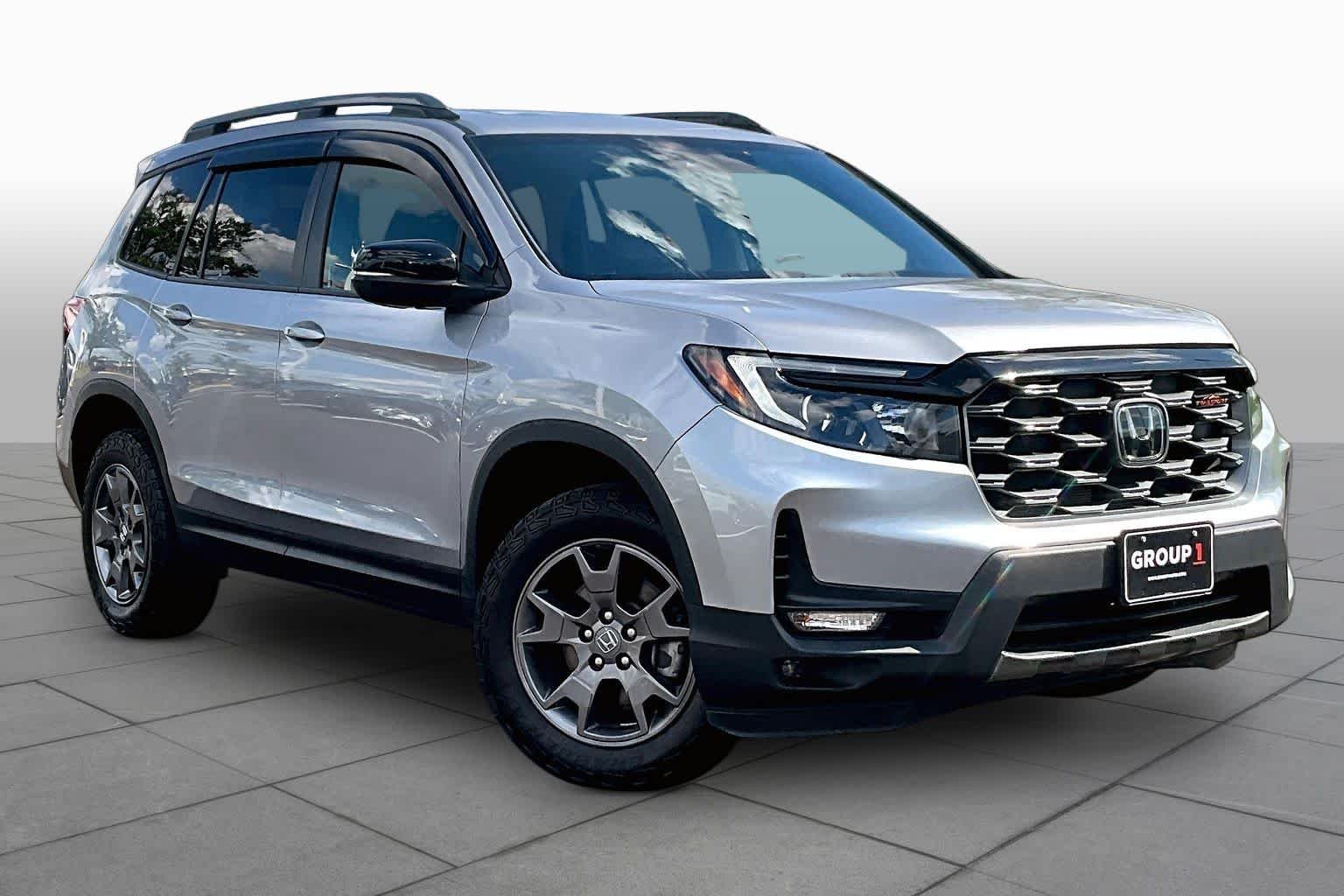 Used 2024 Lunar Silver Metallic Honda TrailSport image 2
