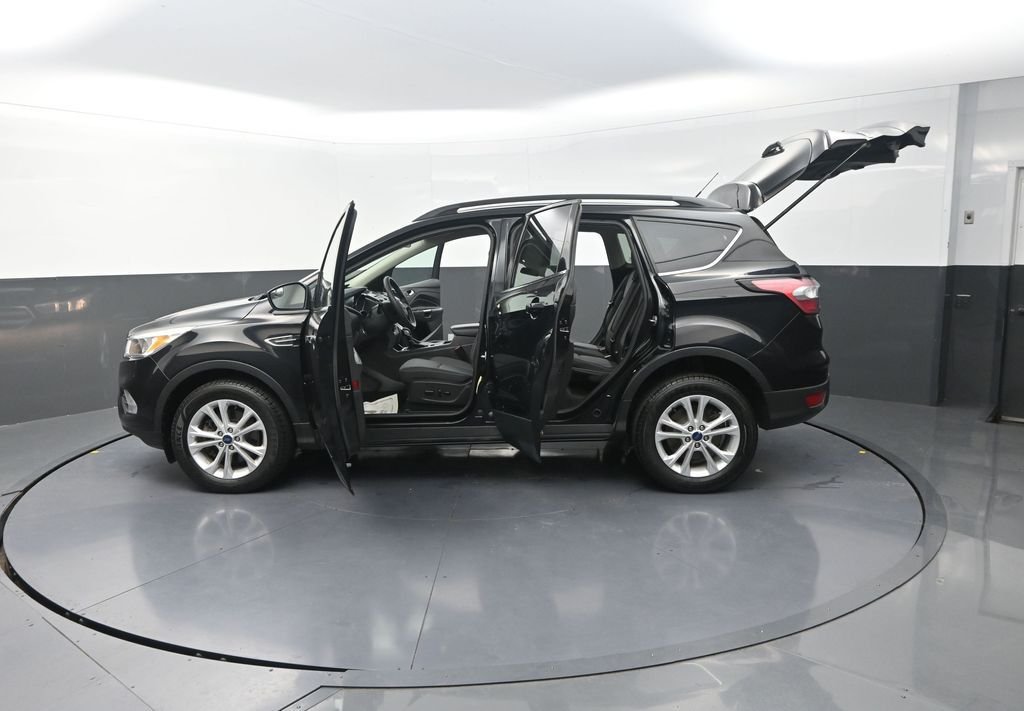 Used 2018 Black Ford SE image 34