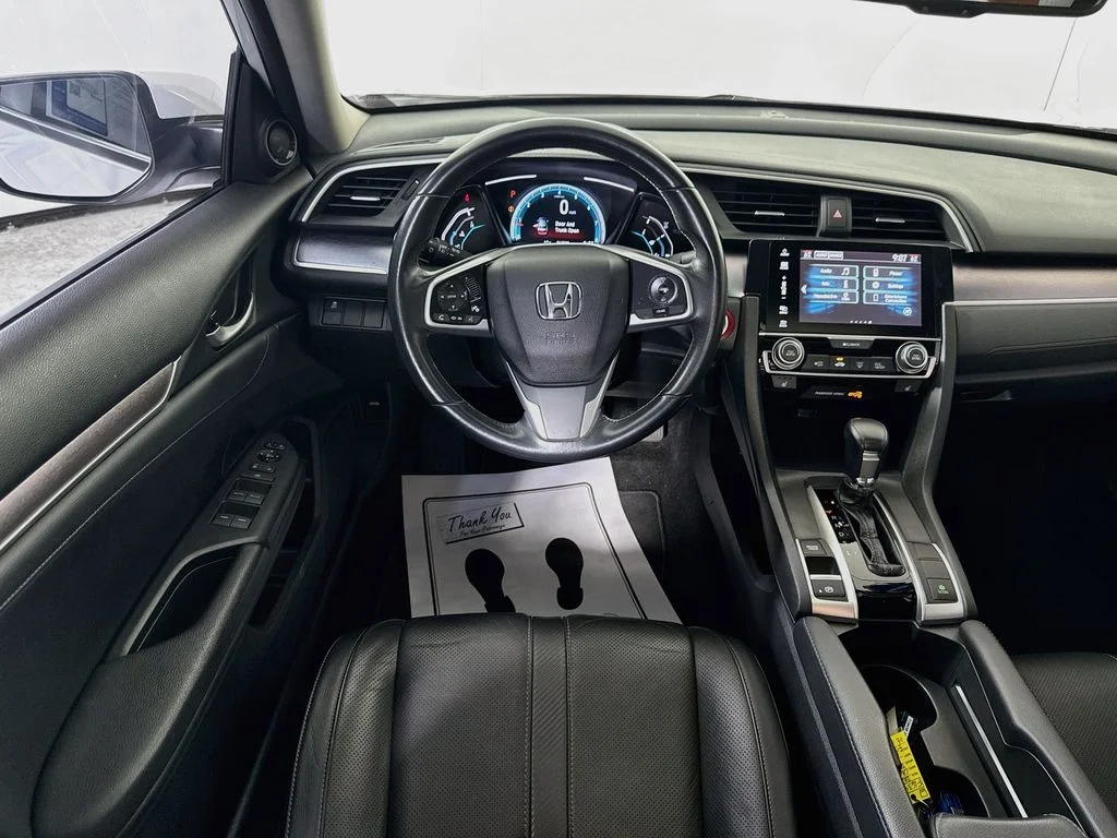 Used 2017 White Orchid Pearl Honda EX-L image 4