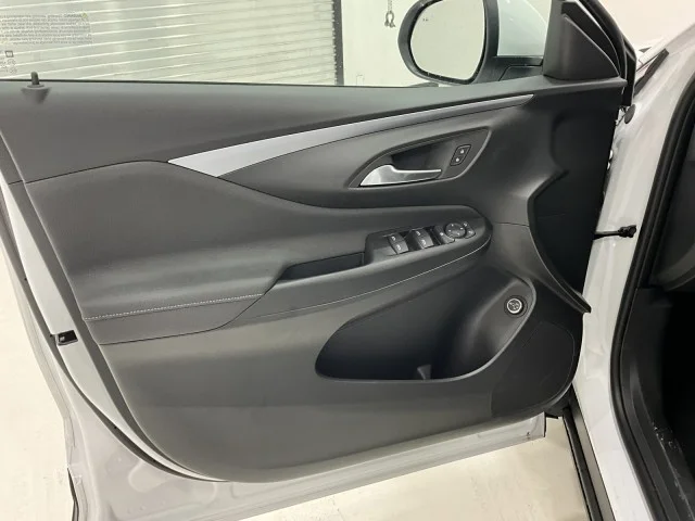 New 2026 Summit White Buick Preferred image 13