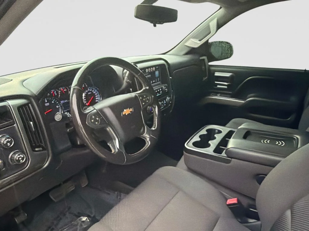 Used 2018 Black Chevrolet LT image 22