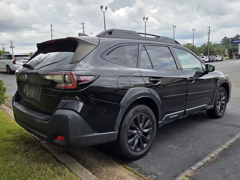 Used 2023 Crystal Black Silica SUBARU ONYX EDITION image 5