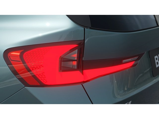 New 2026 Cape York Green Metallic BMW xDrive28i image 8