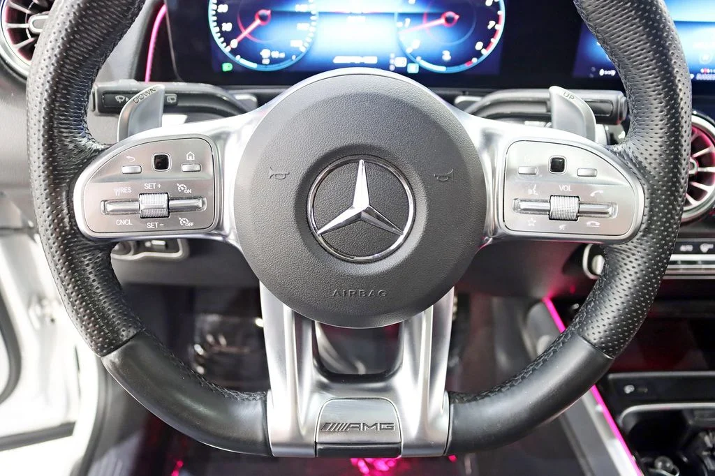 Used 2022  Mercedes-Benz GLB 35 AMG® image 16