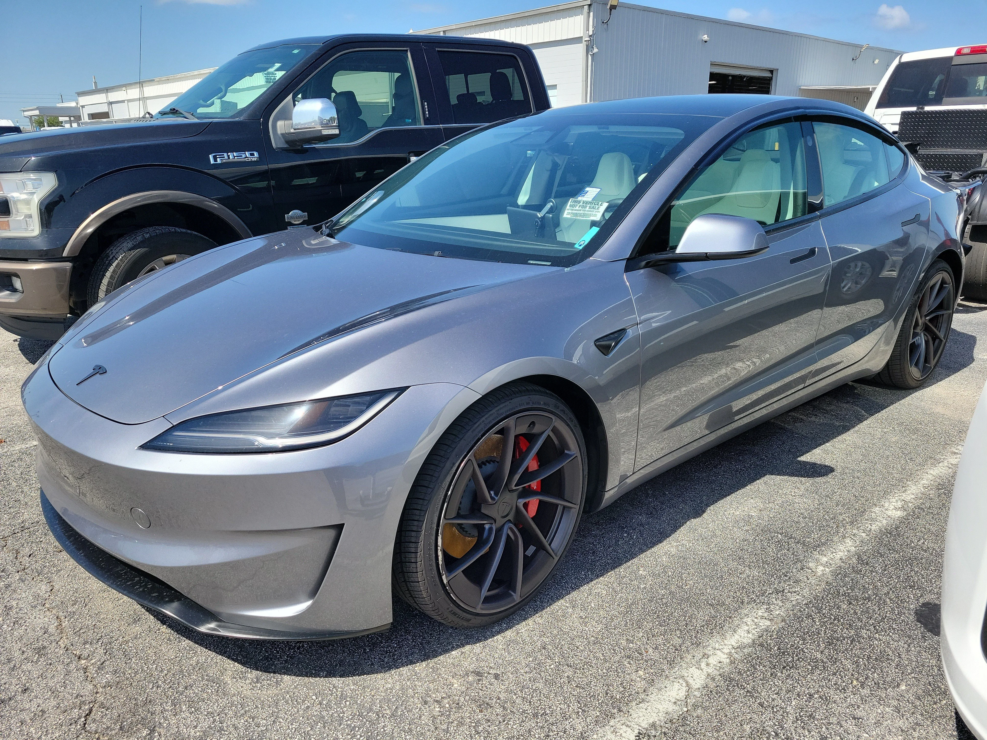 Used 2025  Tesla Performance image 9