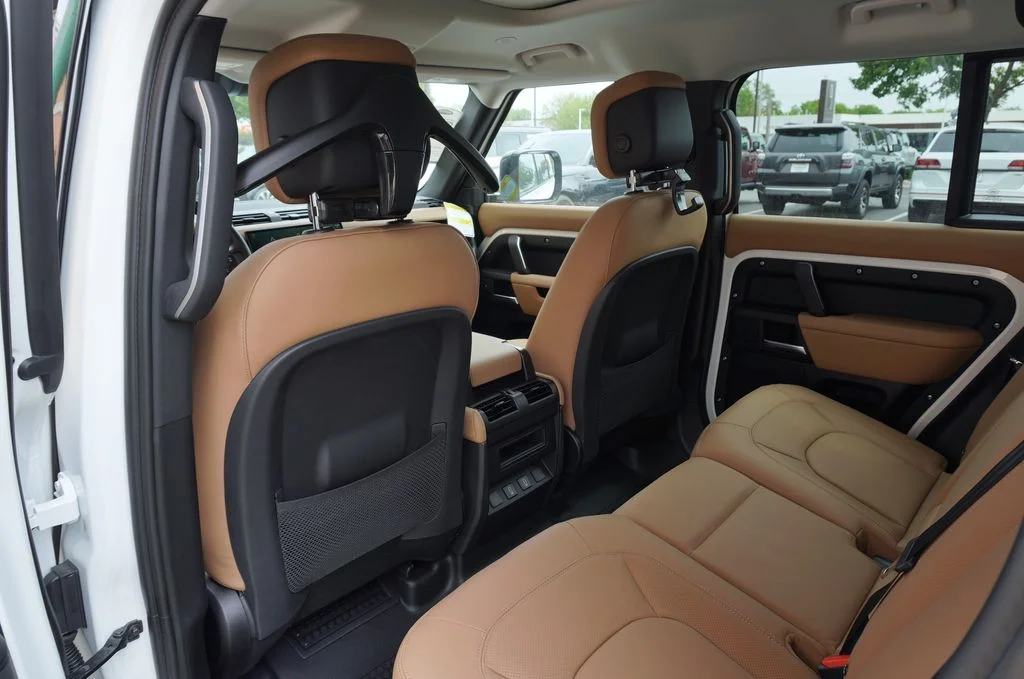 New 2026 Fuji White Land Rover S image 28