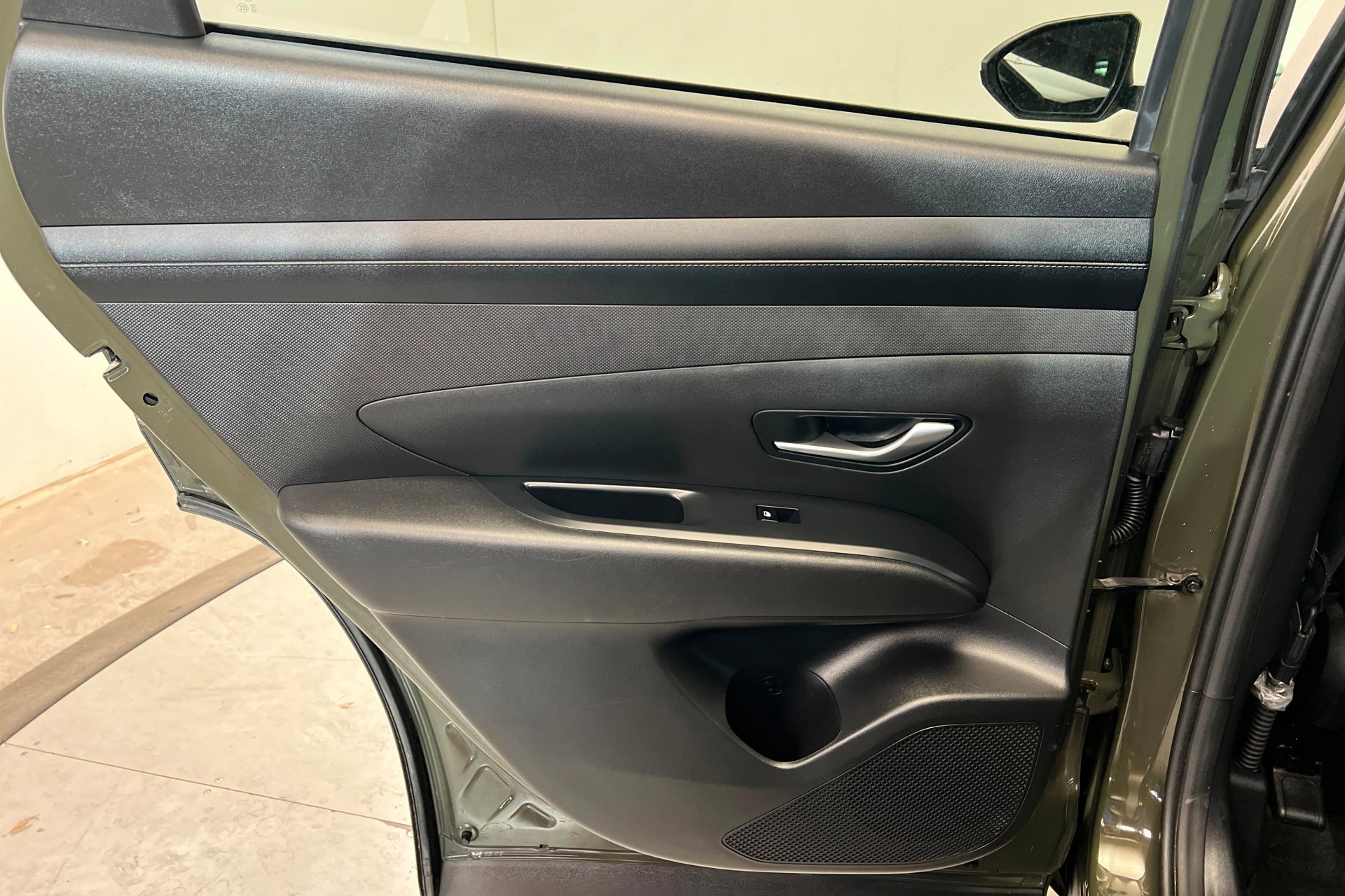Used 2025 Rockwood Green Hyundai SEL image 19