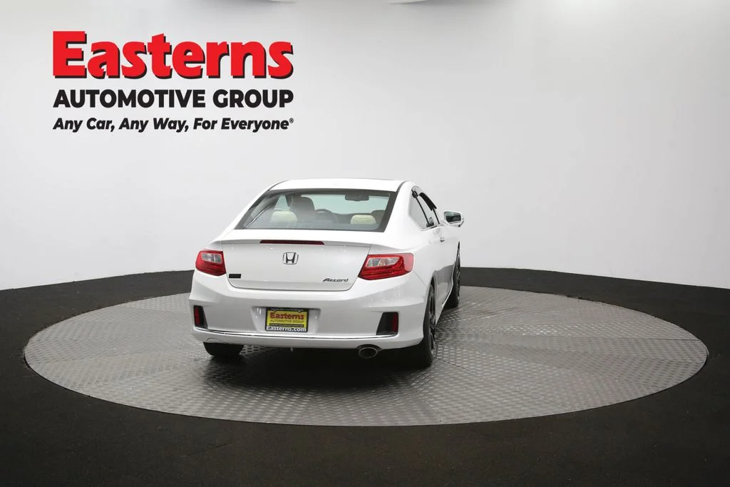 Used 2015 White Honda EX-L image 37