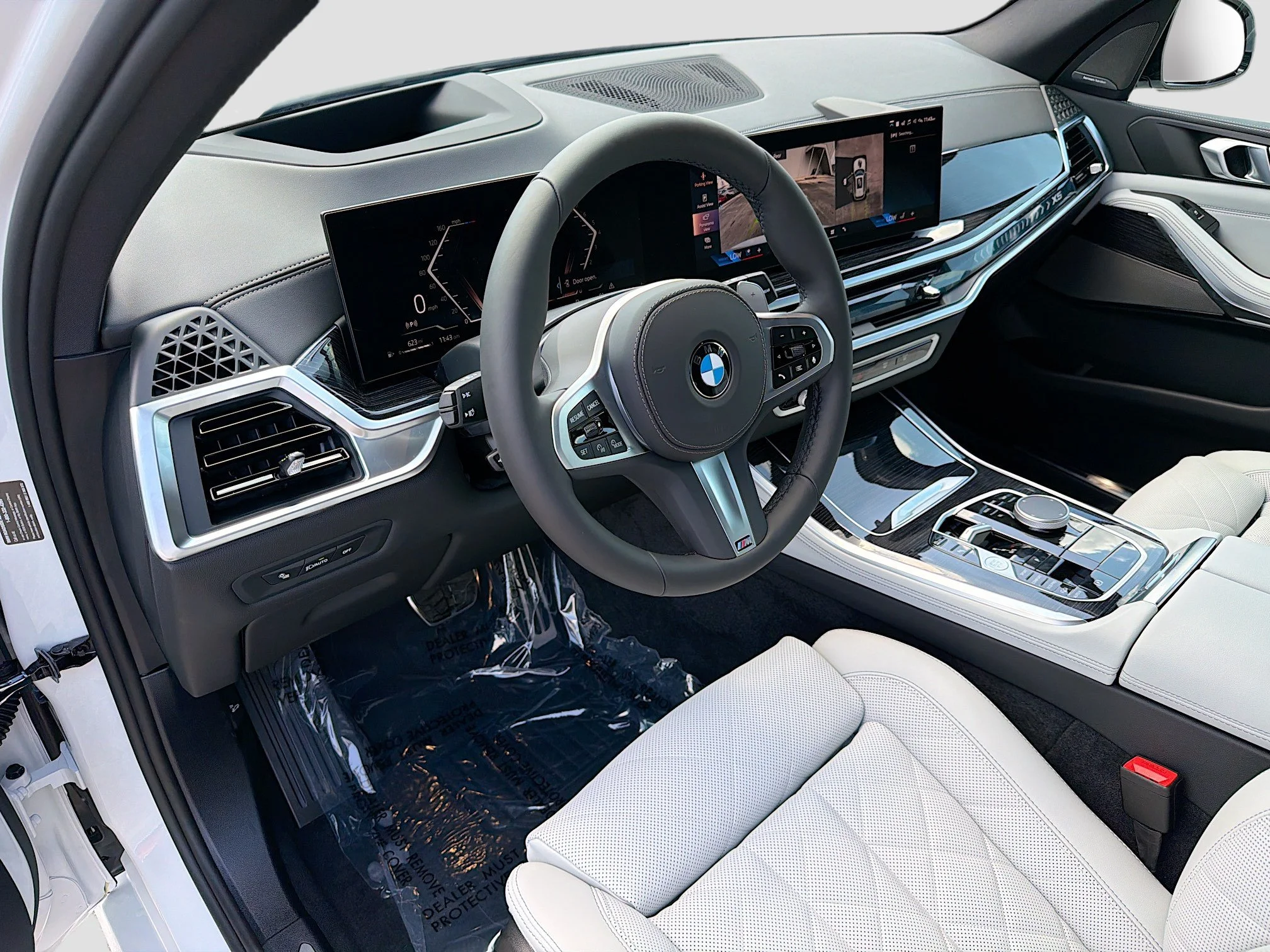 New 2026 Mineral White Metallic BMW xDrive40i image 25