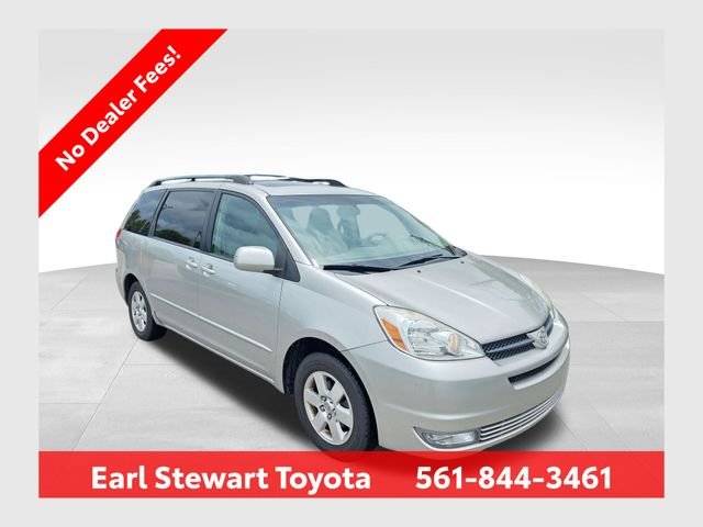 Used 2004 Silver Toyota XLE image 1