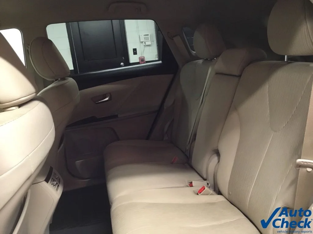 Used 2014 Black Toyota LE image 35