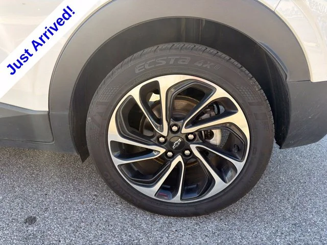 Used 2023 White Chevrolet Premier image 16