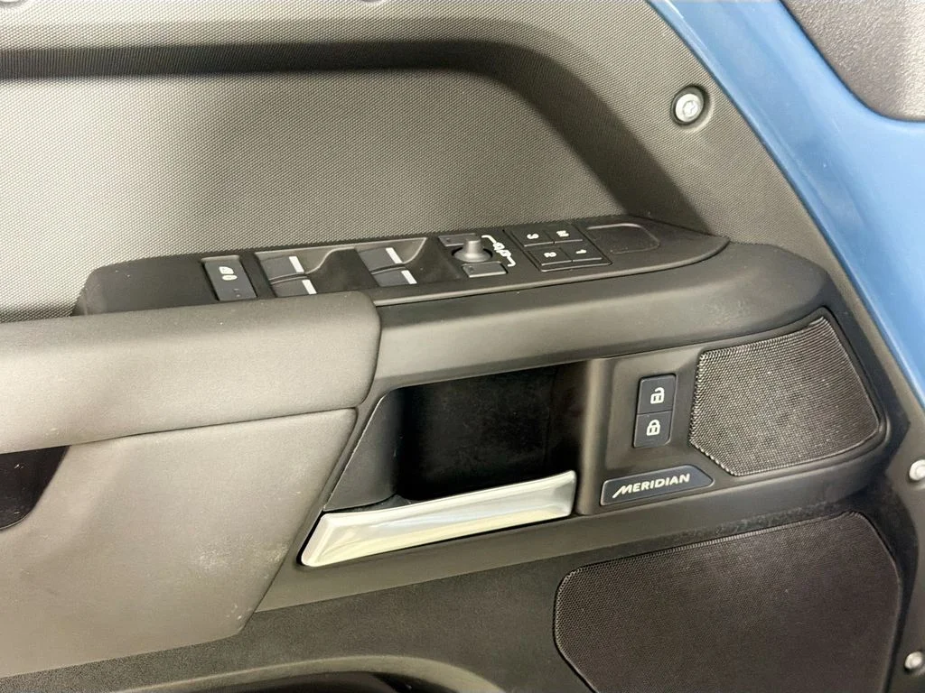 Used 2026 Blue Land Rover S image 18