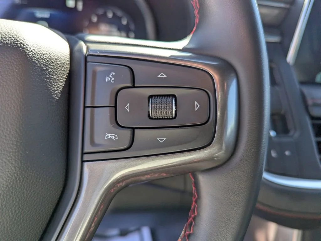 2023 Chevrolet Suburban RST - Photo 17