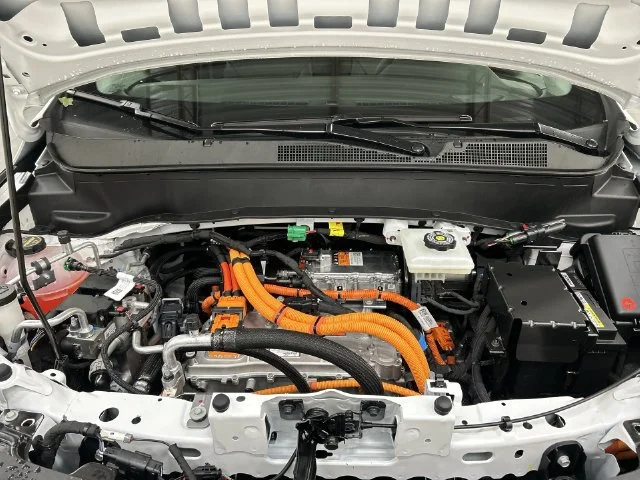 New 2027 Summit White Chevrolet RS image 6