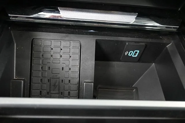 Used 2024 White Ford Lariat image 43