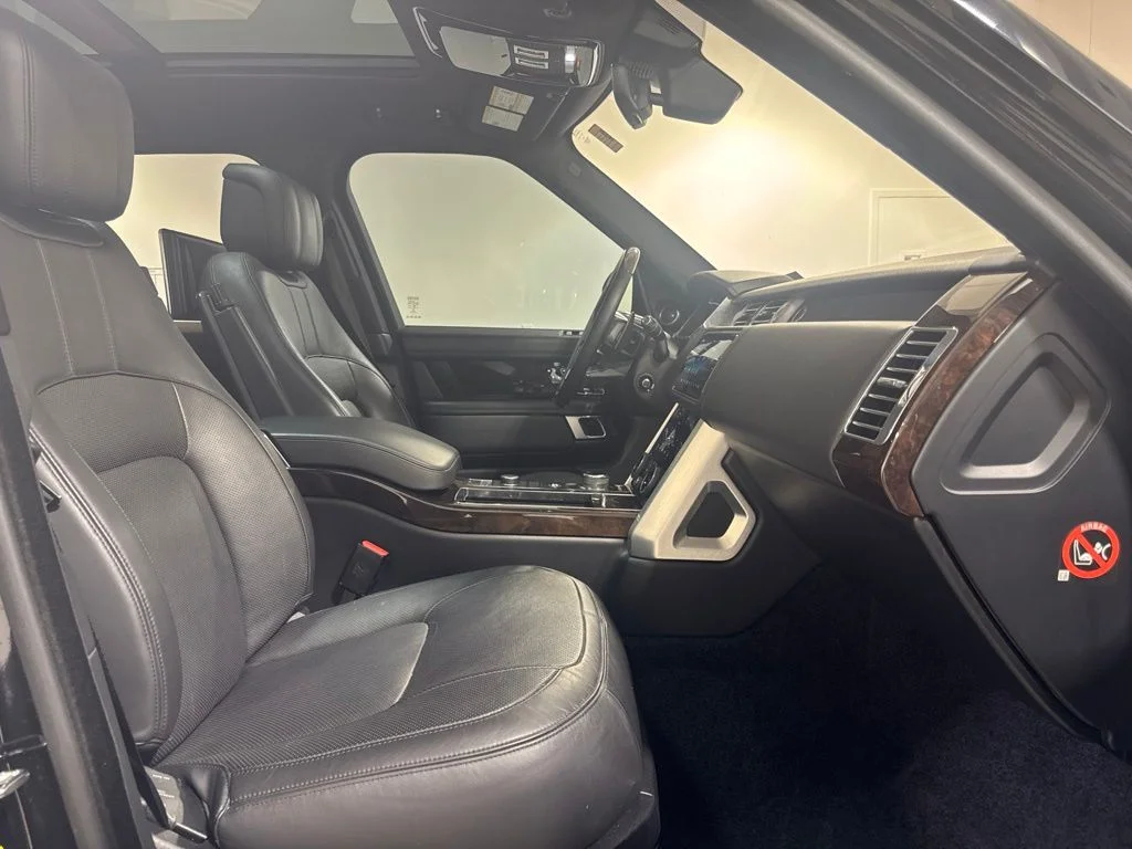 Used 2018 Santorini Black Metallic Land Rover 3.0L V6 Supercharged HSE image 28