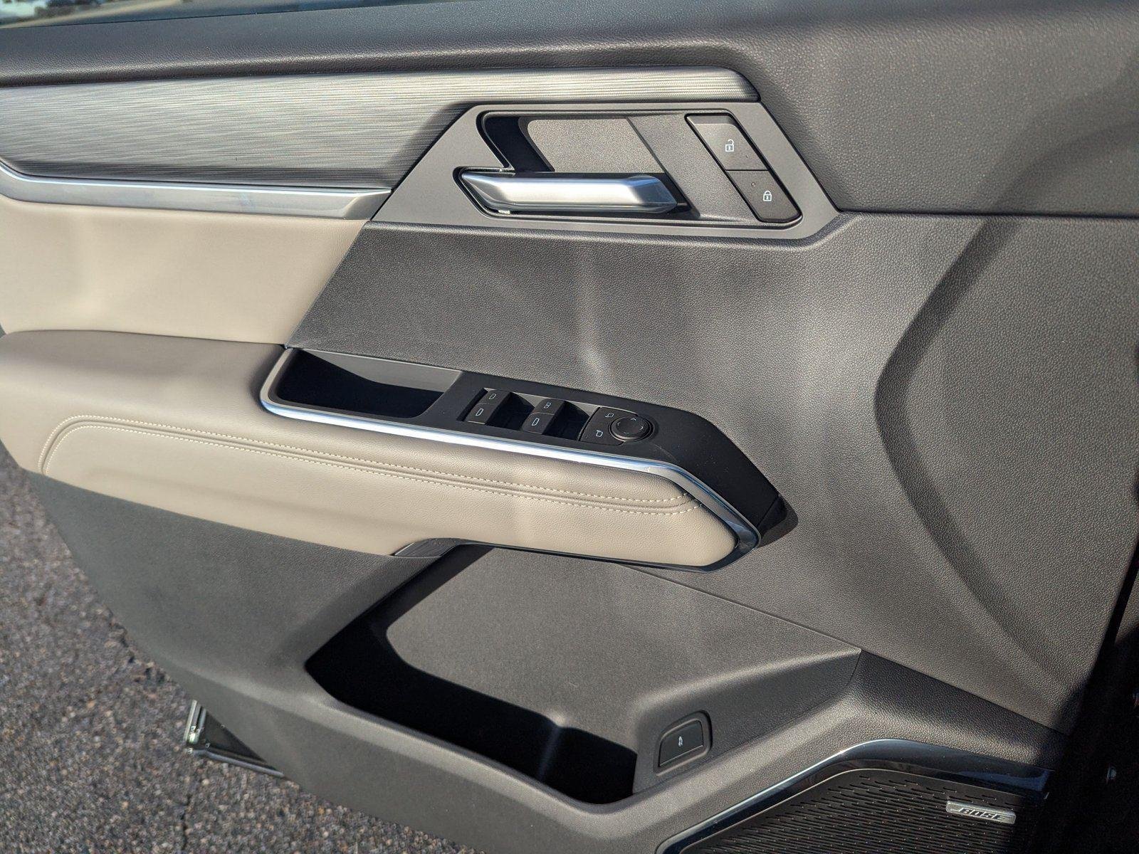 New 2026 Ebony Twilight Metallic GMC Elevation image 18