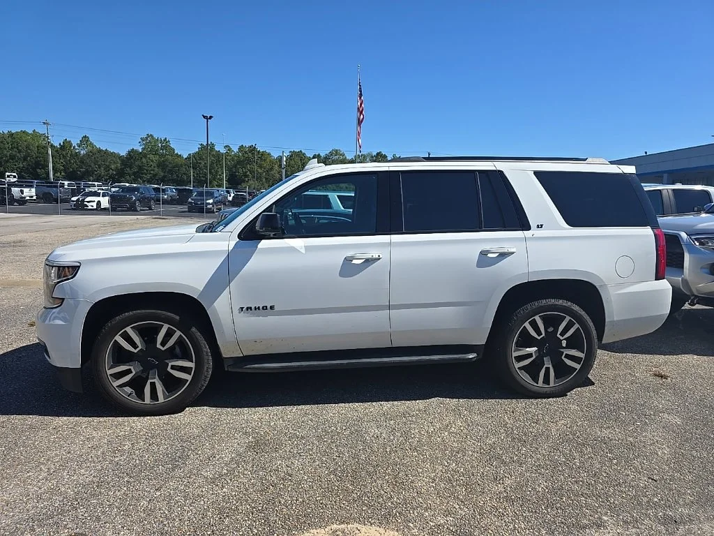 Used 2018 SUMMIT WHITE Chevrolet LT image 2