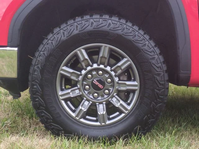 Used 2019 Red GMC SLE image 17