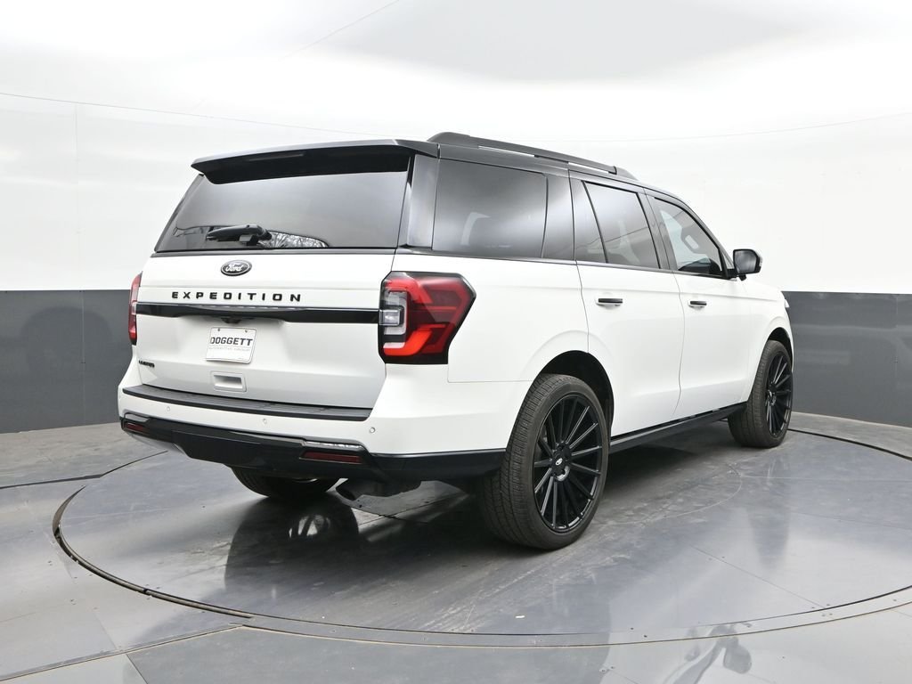 Used 2023 White Ford Limited image 11