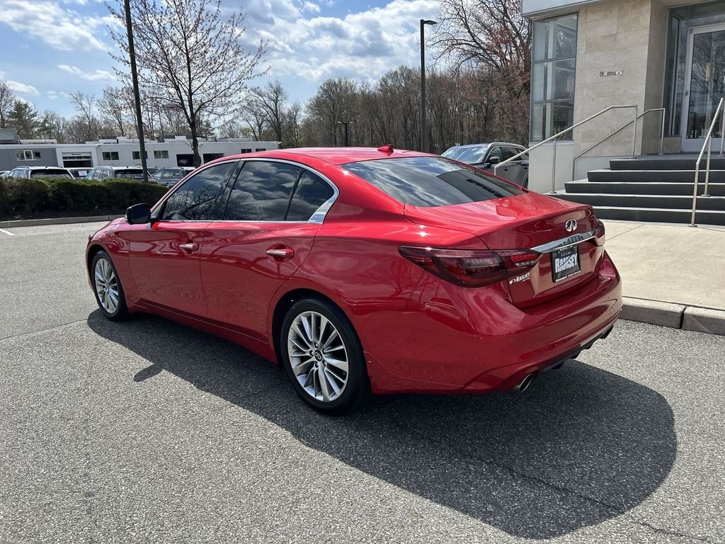 Certified Used 2023 Red INFINITI LUXE image 6