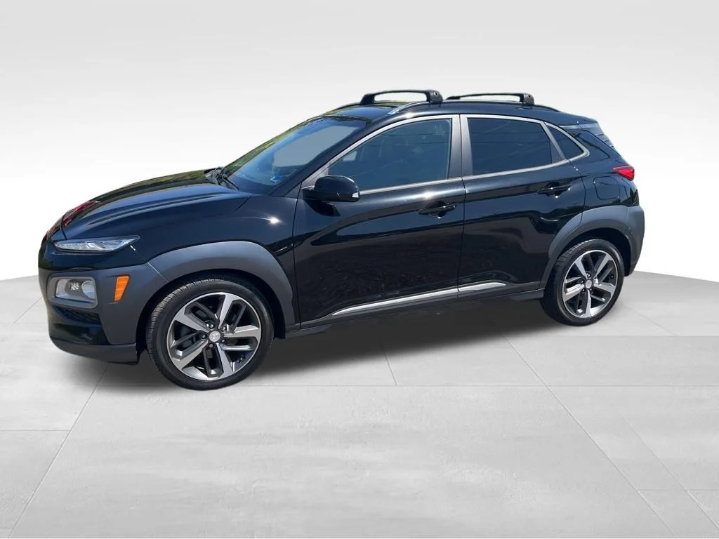 Used 2020 Black Hyundai Ultimate image 3