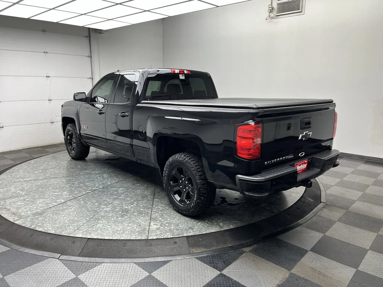 Used 2017 BLACK Chevrolet LT image 2