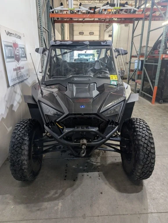 Used 2023 BLACK Polaris Ultimate image 5