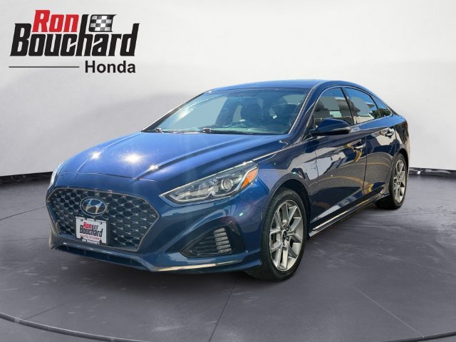 Used 2018 Blue Hyundai Sport 2.0T image 5