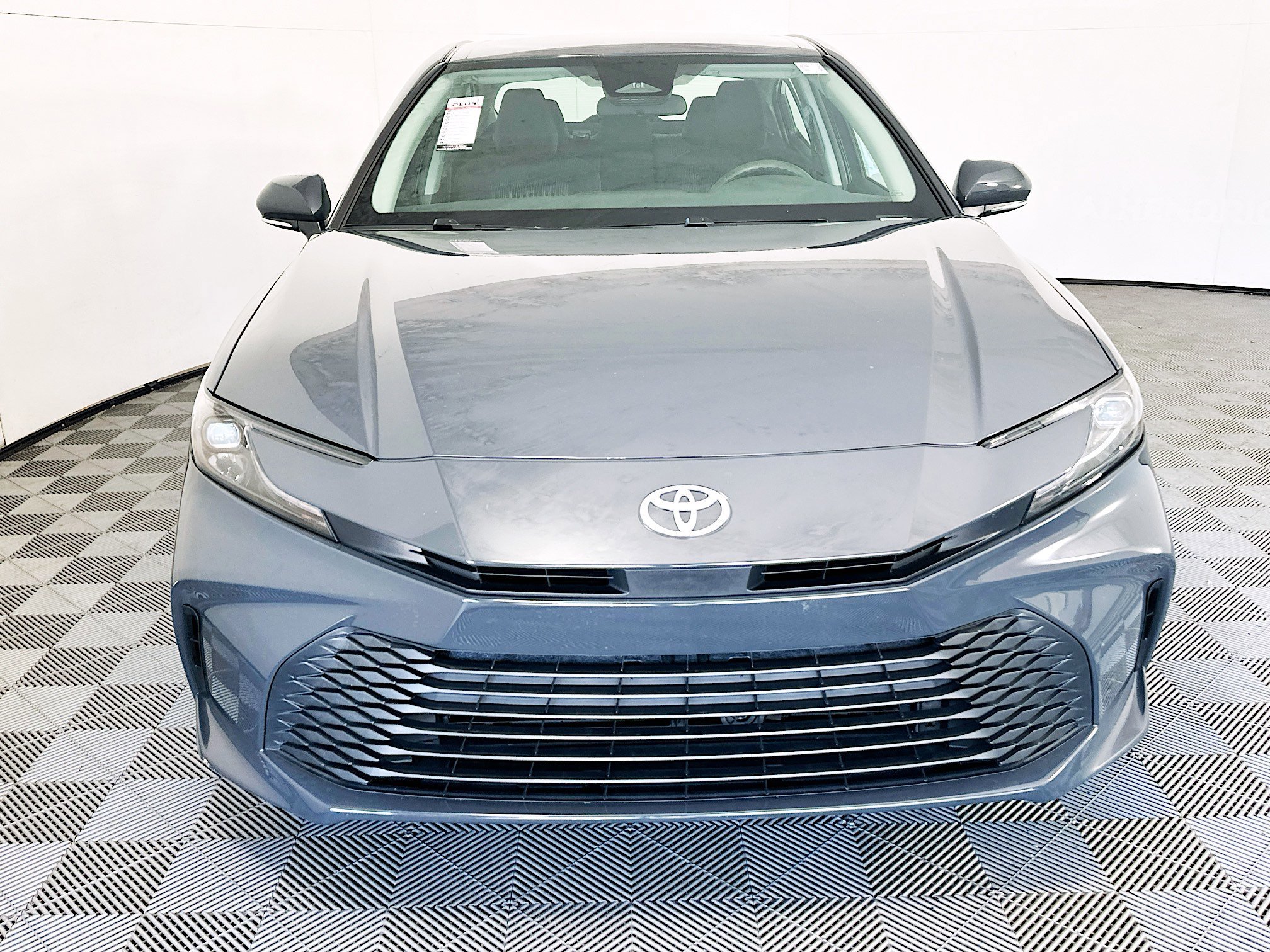 Used 2025 Underground Toyota LE image 8