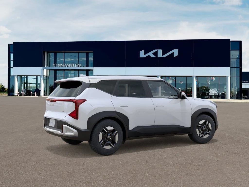 New 2027 Snow White Pearl Kia LX image 6