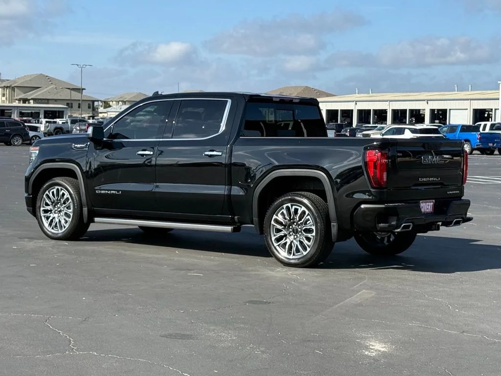 Used 2025 Black GMC Denali Ultimate image 3